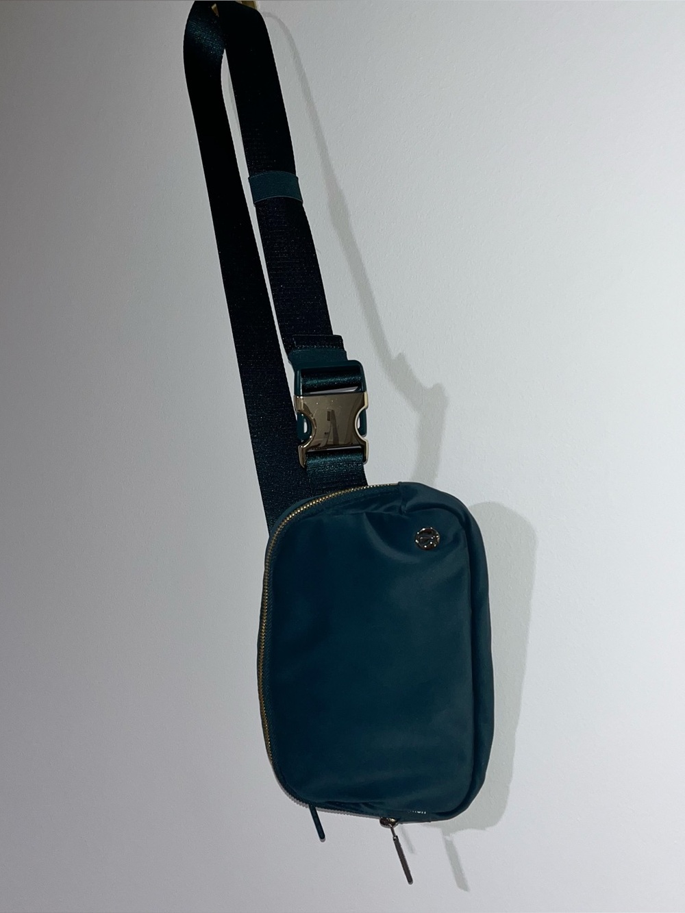 Lululemon Everywhere Green Velour Belt Bag